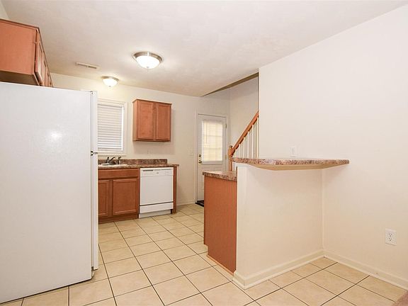 4th image of 6745 Woodcreeper Dr