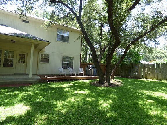 5th image of 909 S Riviera Cir