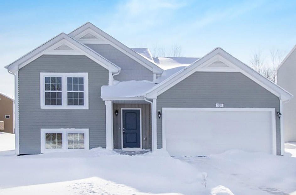1st image of 320 Wagonwheel Ct
