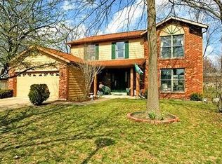 22 Quiet Brook Ct, Saint Charles, MO
