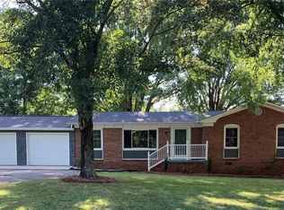 3712 Cora Dr, Winston Salem, NC 27127