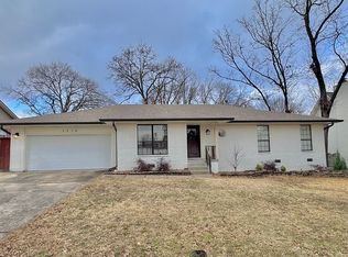 1310 Huntsmoor Rd, Sherwood, AR 72120