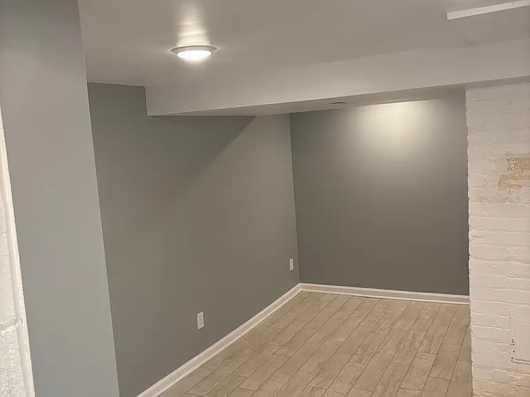 1008 N 48th Ave — Photo 13