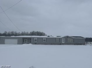 2475 Davis Peck Rd, Cortland, OH 44410