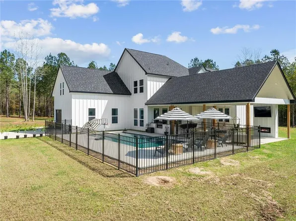 28000 Burlwood Pl W, Abita Springs, LA 70420