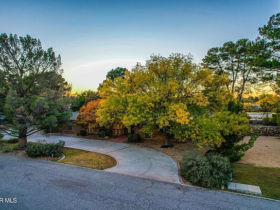 3rd image of 817 Live Oak Dr