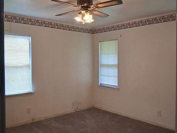 3rd image of 1211 Webb St