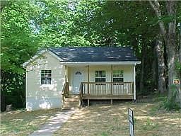1st image of 220 Cave St