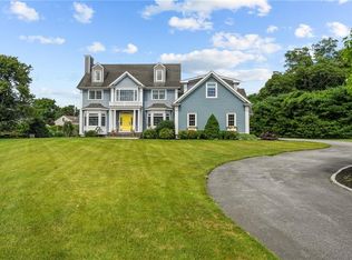 10 Casey Dr, Bristol, RI 02809