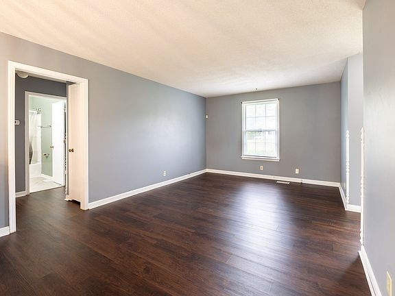 4th image of 732 Overton Dr
