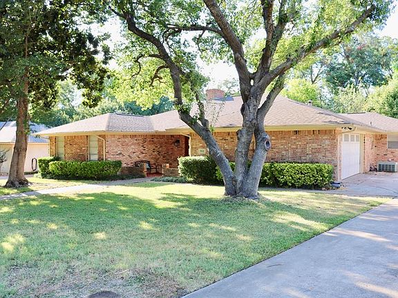 2nd image of 3513 University Dr