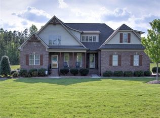 6704 Garden Valley Ct, Pleasant Garden, NC 27313