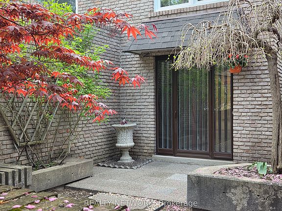 3rd image of 89 Elmsthorpe Ave
