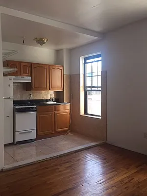 Rented by G2 Realty Group LLC | media 18