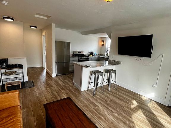 3rd image of 503 S Black Ave #Top