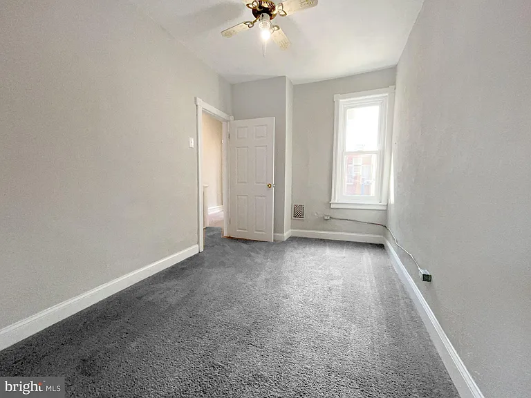 1528 S Hollywood St — Photo 13
