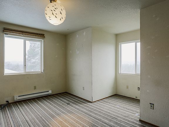 2nd image of 23536 Sunburst Ln