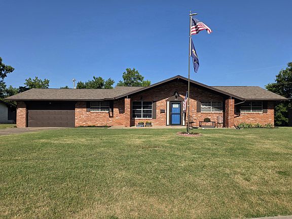 3rd image of 1015 Quail Creek Dr