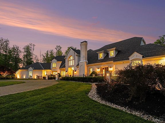 3rd image of 580 Chaswil Dr