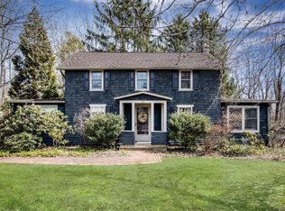 104 Mahopac Ave, Granite Springs, NY 10527