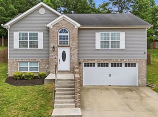 2045 Short Leaf Ln, Soddy Daisy, TN 37379