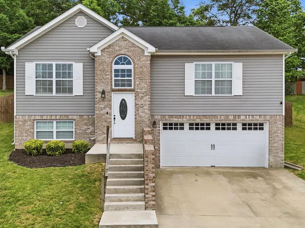 2045 Short Leaf Ln, Soddy Daisy, TN 37379