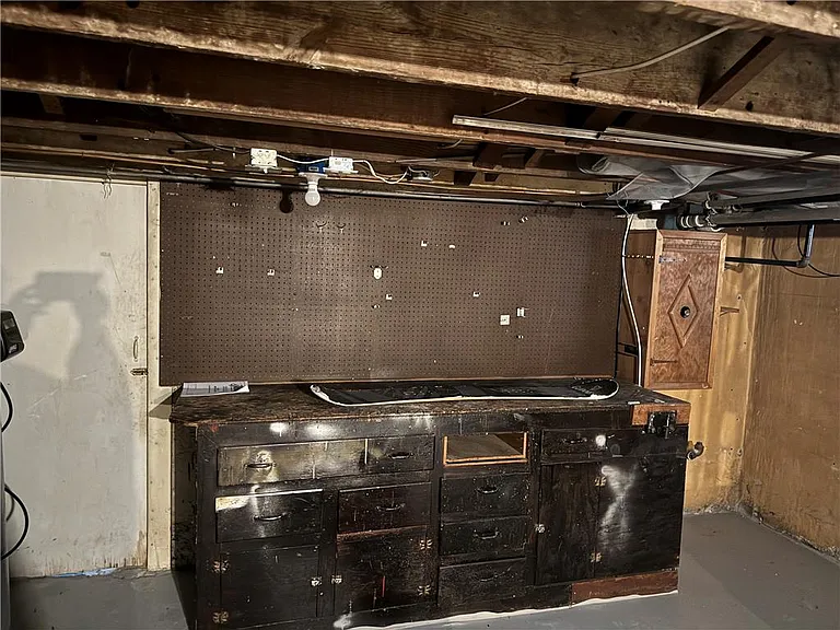 111 E Elm St — Photo 24