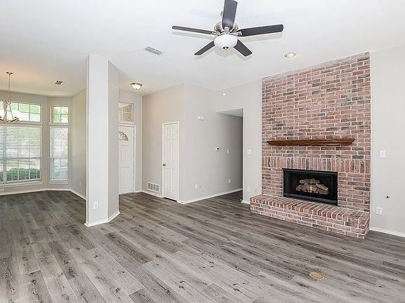 4th image of 614 E Grubb Dr