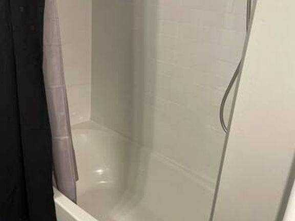 4th image of 3814 Southpointe Dr #15