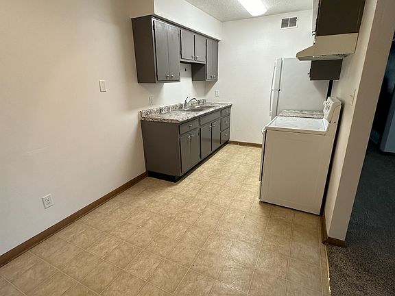 2nd image of 2000 Valley Park Dr #8