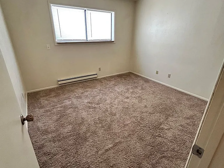 50 Riverview Dr #A — Photo 15