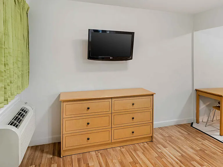 Studio Suite - 1 King Bed