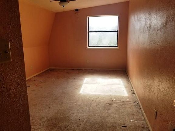 4th image of 1211 Shore Acrs Blvd