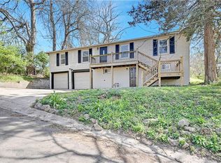 8925 E Roberts St, Independence, MO 64053