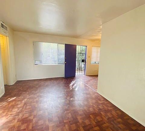 3rd image of 2634 E Glenn St
