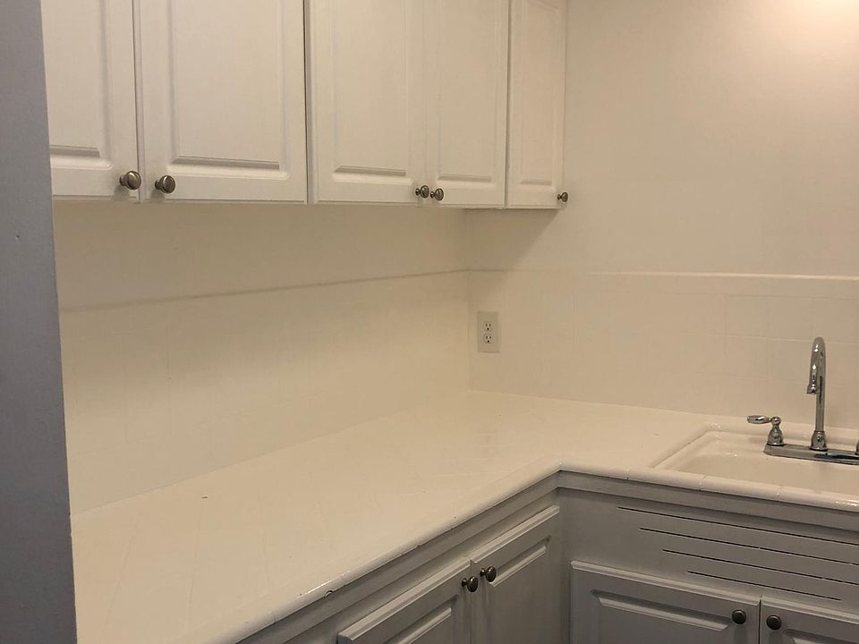 1st image of 5226 22nd Ave NE