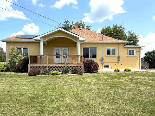 720 Northwestern Ave, Chariton, IA 50049