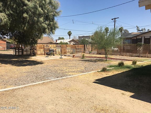 4th image of 421 N 18TH Drive
