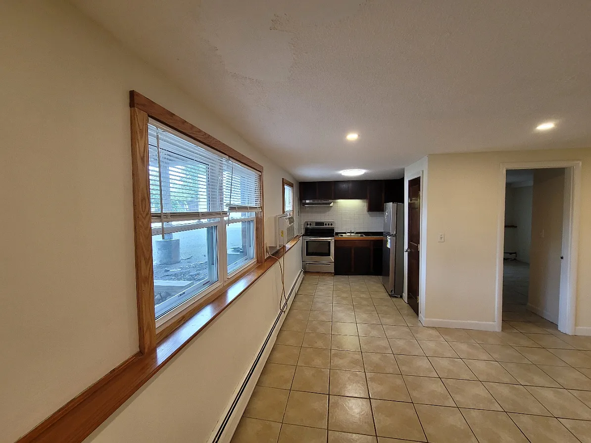 1 bed, 550 sqft, $2,000 — Photo 3