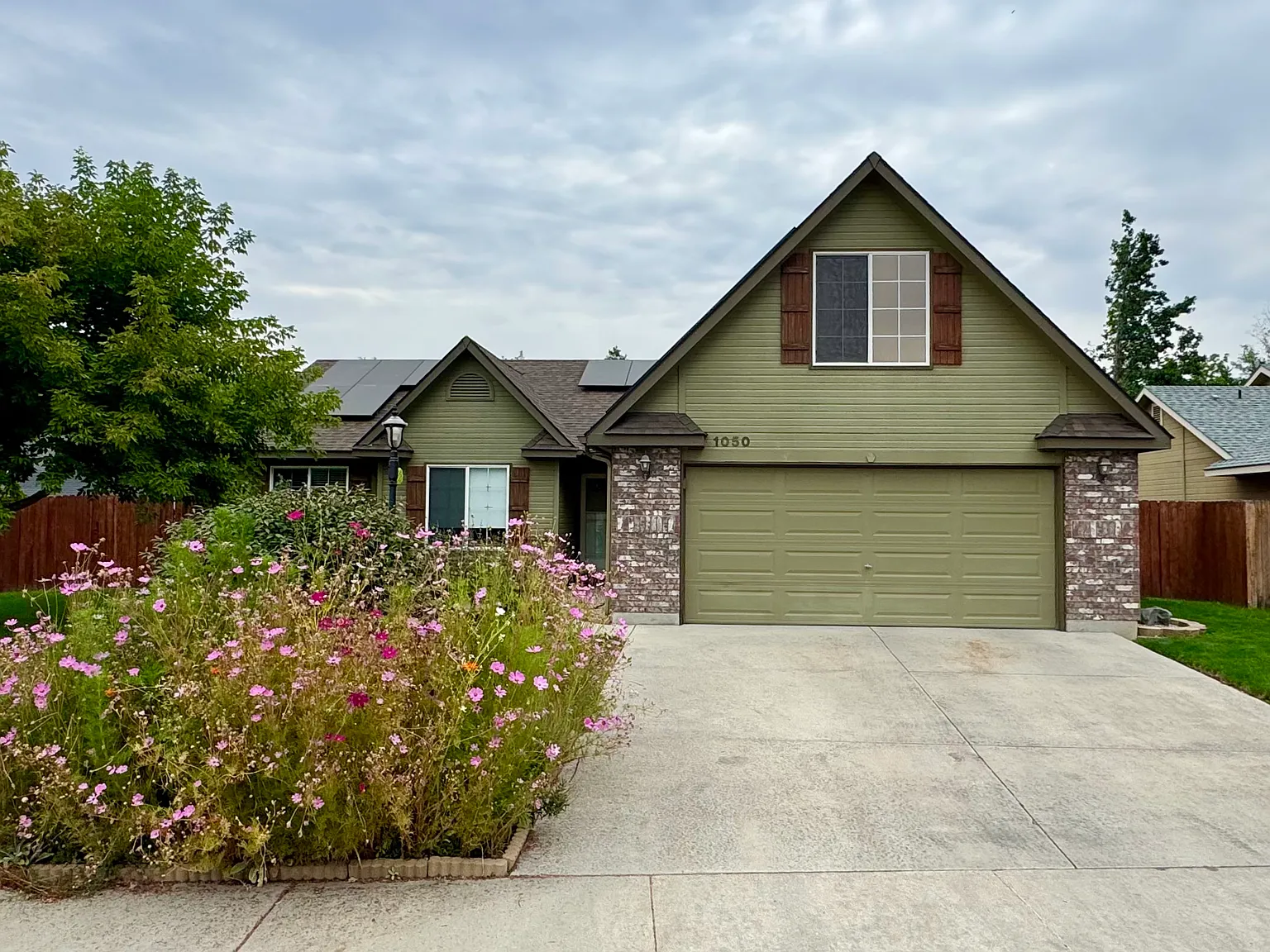 3 bed, 1703 sqft, $3,000 — Photo 1