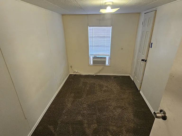 345 Nevada Dr — Photo 14