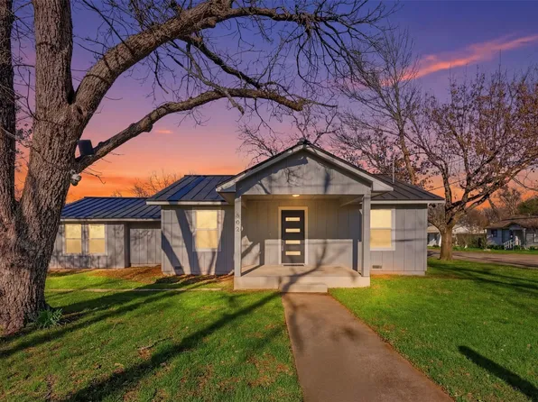 502 Madison St, Cleburne, TX 76033