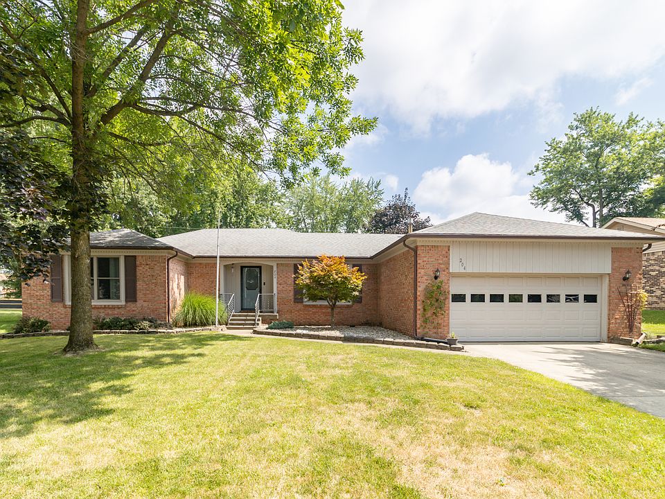 1st image of 204 Creek Wood Dr
