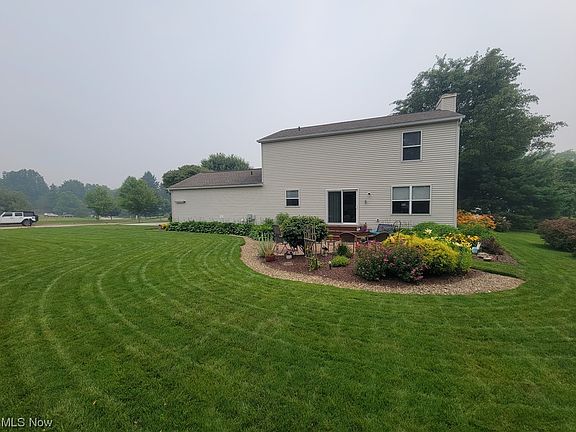 3rd image of 710 Woodcrest Dr