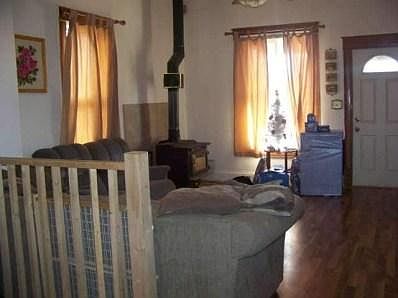 4th image of 221 E 12th St