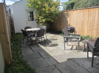 241 17th St SE, Washington, DC 20003