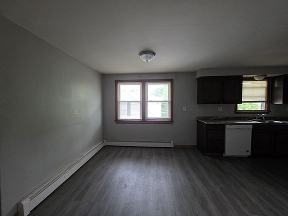 2nd image of 127 Warner St #B