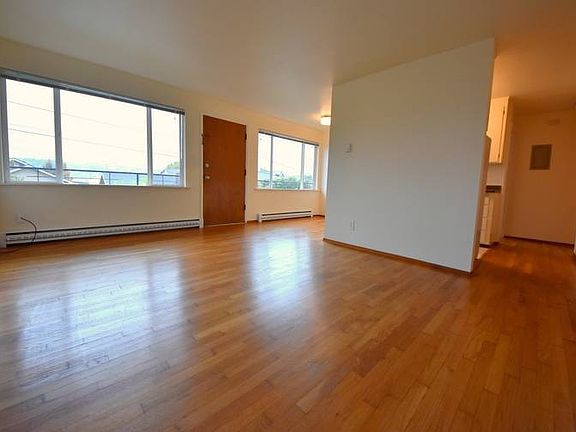 4th image of 1123 Taylor Ave N APT 2