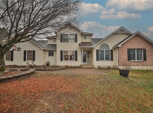2964 Whitetail Deer Dr, Bath, PA 18014