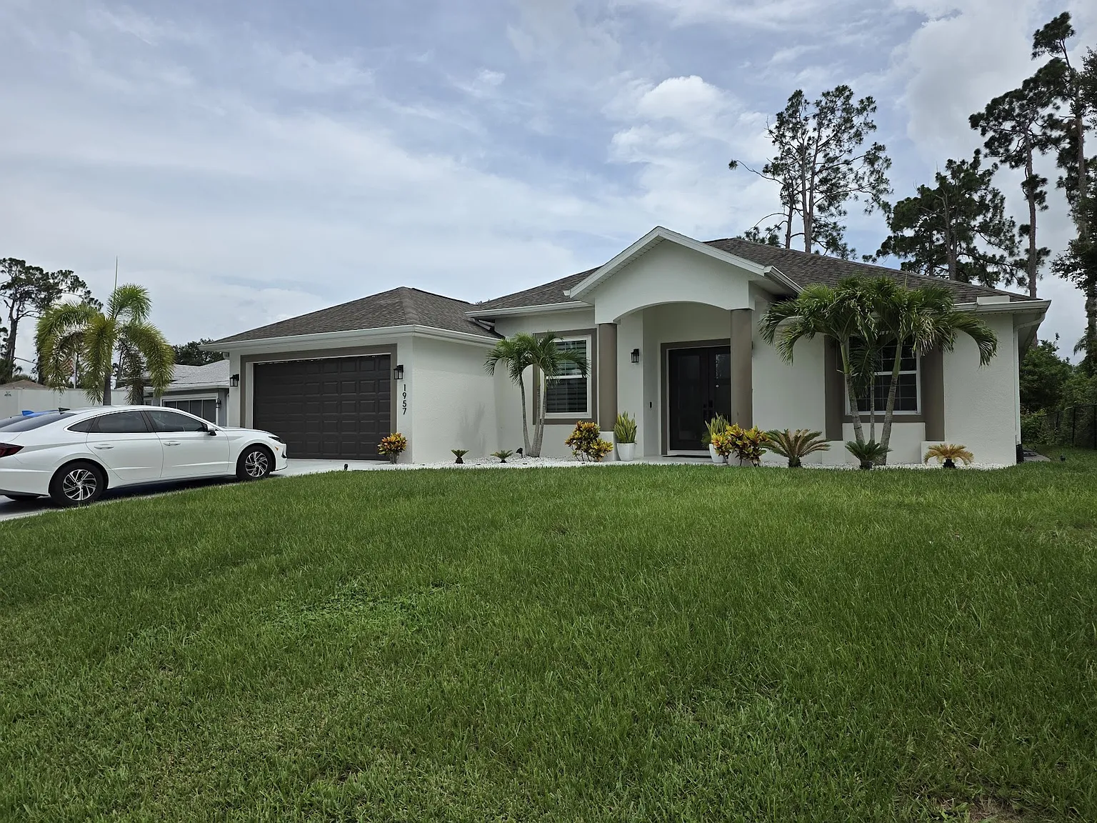 4 bed, 2319 sqft, $2,500 — Photo 1